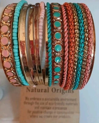 Pulseras Apilables Coloridas Brazalete Coral, Turquesa, Tonos Dorados ORÍGENES NATURALES Foto 1 de 4