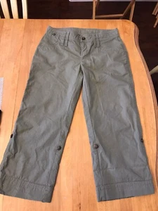 North Face Women's Sz 6 Green Khaki Hiking Pants Ankle Length Pockets Cargo EUC - Picture 1 of 8
