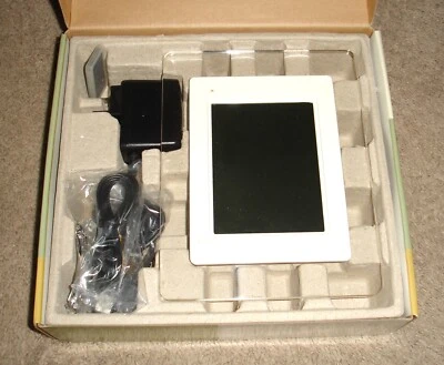 Digital Picture Frame NuVue Nv-560 Digital 64 MB with Box and Manual - Image 1 of 3