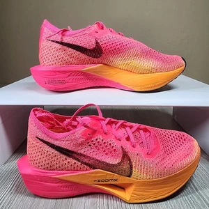 Nike ZoomX Vaporfly Next% 3 rosa uomo taglia 6,5/donna taglia 8 nuove DV4129-600 - Foto 1 di 7