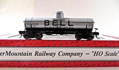 HO InterMountain 46308 Bell Tulsa Oklahoma Single Dome 8,000 Gallons Tank Car - Image 1 of 4