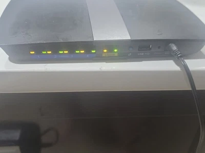 Cisco Linksys E4200 450Mbps 4-Port Dual-Band Wireless N Router - Image 1 of 4