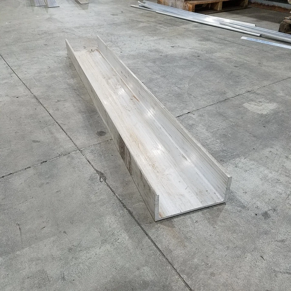 70" Largo x 10" Ancho x 4-1/4" Alto x 5/16" Grueso Aluminio Canal C - NUEVO Foto 1 de 3