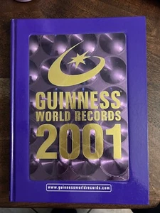 Guinness World Records 2001 Into the New Millennium Holographic Hardcover book - Imagen 1 de 11