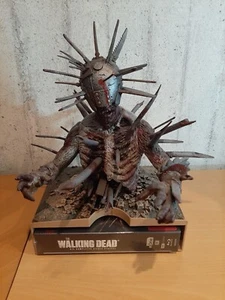 The Walking Dead Staffel 7 Limited Edition Spike Walker OVP - Bild 1 von 4