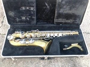 Bundy II by Selmer USA Alto Saxophone w/ Case - Picture 1 of 14