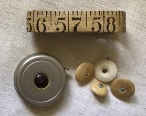 Vintage Sewing Memorabilia. - Picture 1 of 2