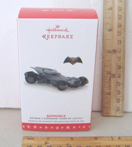 ~BATMOBILE~BATMAN V SUPERMAN :DAWN OF JUSTICE~2016 HALLMARK ORNAMENT~ - Picture 1 of 8