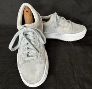 Vans Damen grau und weiß Wildleder Schnürschuhe Plateau Skate Turnschuhe-Größe 7 - Bild 1 von 8