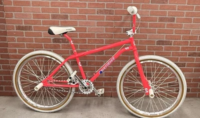 !!Hot Pink GT Pro Performer 26 Color Raro ¡En Excelente Estado!! Foto 1 de 4