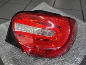 Mercedes Benz A 180 W176 LED Rückleuchte rechts Rücklicht Leuchte A1769063000 - Bild 1 von 5