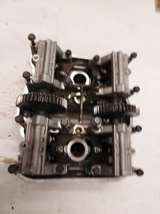 Honda Interceptor VFR700F VFR750F front cylinder head & camshafts Fits 1986-1987 - Picture 1 of 2