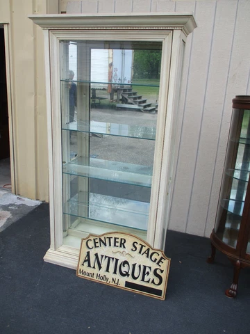 64376   Decorator BASSETT Furniture  Curio China Cabinet Cover