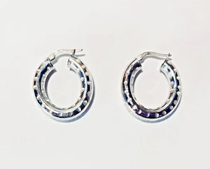 9ct White Gold Hallmarked Polished Dog Marked Hoop Earrings - pair - Picture 1 of 2