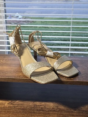 Sandalia Michael Kors JAIDA Mid Oro Brillo Cuero Dorado Pálido Talla 7.5 M Foto 1 de 4