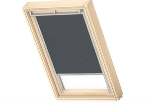 Genuine Velux Blackout Blind GGL MO8 - DKY 4904S 61x116cm - Picture 1 of 4