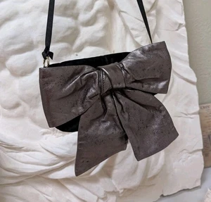 YSL Yves Saint Laurent Black Velvet Bowtie Clutch Bag - Picture 1 of 23