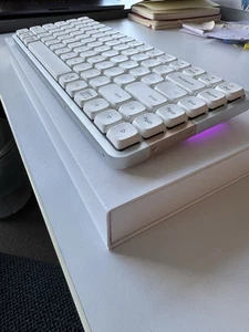 LOFREE Flow84 Mechanical Keyboard White, Linear (Alluminum) MINT - Picture 1 of 7