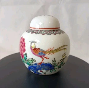 Chinese Jingdezhen Famille Rose Miniature Ginger Jar - Crack In Lid - Picture 1 of 10