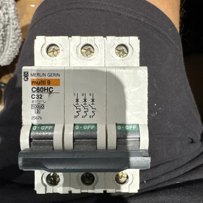 Merlin Gerin Multi 9 C60HC C32 - Image 1 of 4