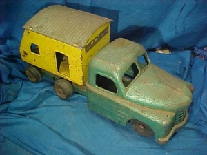 1940s STRUCTO Pressed STEEL MOBILE CRANE TRUCK For RESTORATION-Parts - Picture 1 of 5