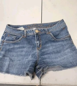 Justice Girls Size 14 1/2 Stretch Denim Jean Shorts Medium Wash Blue - Picture 1 of 11