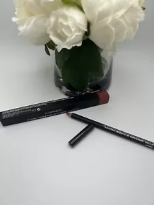 MAC Lip Pencil Chicory 1.45 g / 0.05 oz New In Box - Picture 1 of 2