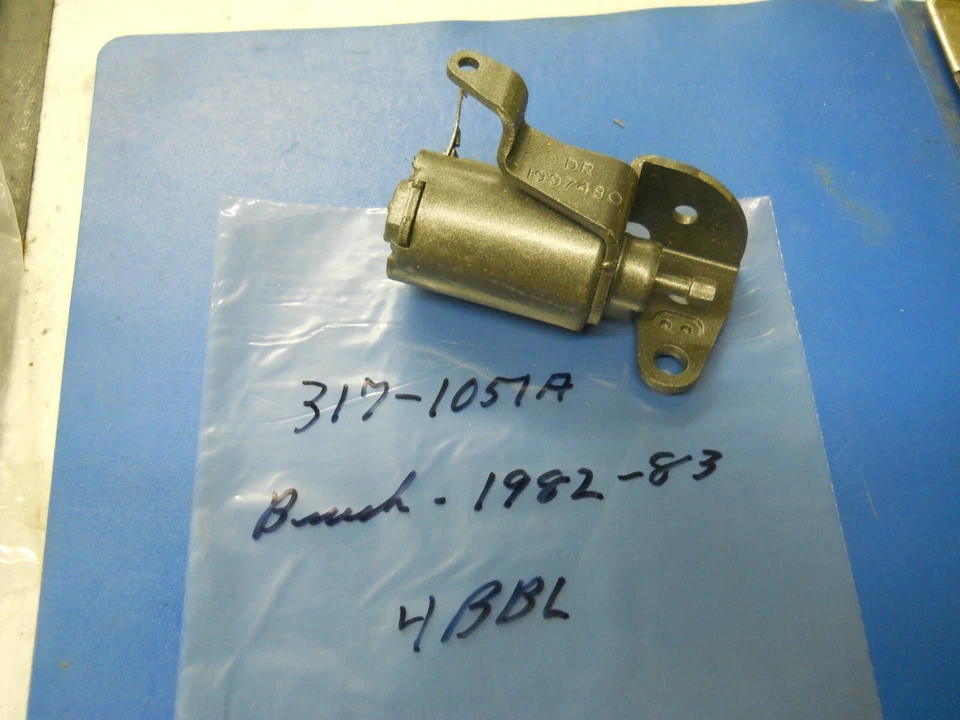 Solenoide inactivo 317-1051a = 1982-83 Buick 231-3 8 riviera 4bbl. Foto 1 de 1