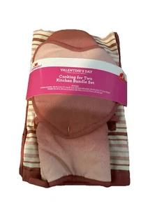 Kitchen Mitt Apron Valentine's Day Cooking Bundle Set Oven Half - Picture 1 of 3