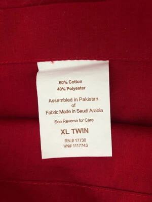 HOJA Rojo Brillante XL Doble Sábana Plana Mezcla Poliéster/Algodón Nuevo Paquete de dos Foto 1 de 3