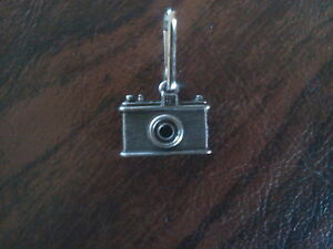 SITE SEEING PICTURE VACATION 6 CAMERA 3D PEWTER ZIPPER-PULLS OR CHARMS NEW.
