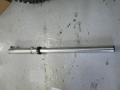 雅马哈 1982 - 1984 XT200 右叉腿组件 15A-23103-00-00 — 第 1/4 张图片