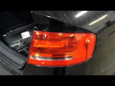 Lámpara trasera lateral pasajero Rh 2010 A4 Audi Sku#2648387 Foto 1 de 4