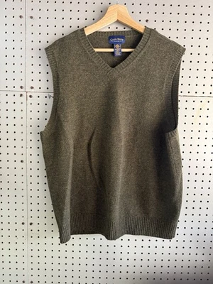 Club Room 100% cashmere Size L Green Men Vest V Neck Sweater - Image 1 of 3