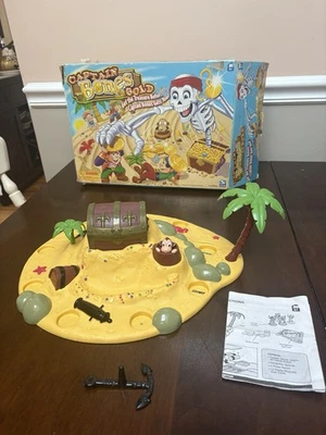 Captain Bones Gold Electronic Motorized Game by Spin Master 2005 Parts Or Repair - Image 1 of 3