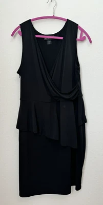 Vestido para mujer Lane Bryant negro sin mangas cuello en V volante asimétrico talla 14 Foto 1 de 4