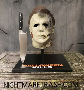 Michael Myers Halloween Kills Mask Display Stand Knife Incld. Horror Movie Prop - Picture 1 of 12