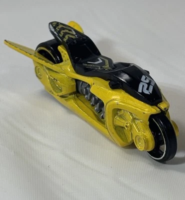 Hot Wheels Motorcycle 2014 Series Toy Yellow BDC99 Fly-By Diecast Super Bike - Image 1 of 4