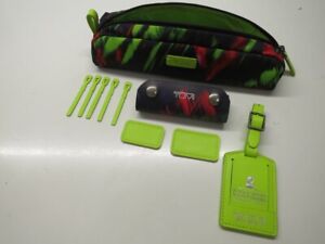 Neuf avec étiquette kit d'accent TUMI emballage poignée vert vif St Jude's, étiquette bagage, pochette Q34