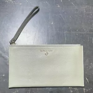 Michael Kors Taupe Signature Jet Set Charm Wristlet 38F1CT9C4L-567 - Picture 1 of 13