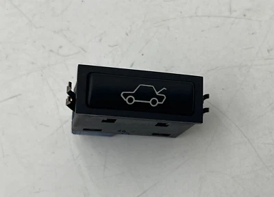 Botón interruptor de liberación de desbloqueo de maletero Land Range Rover HSE 10-12 8365579 FABRICANTE DE EQUIPOS ORIGINALES Foto 1 de 4