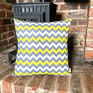 736. Handmade YELLOW & GREY ZIG ZAG CHEVRON 100% Cotton Cushion Cover - Picture 1 of 3