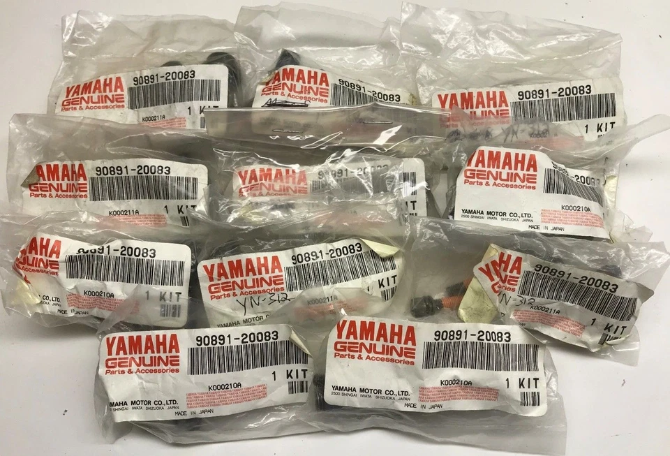 QTY 10 NEW OEM YAMAHA BOLT KIT A 90891-20083-00 Foto 1 de 1