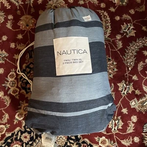 NAUTICA Navy and light blue striped COMFORTER W/SHAM SET - TWIN/TWIN X-LARGE - Picture 1 of 13