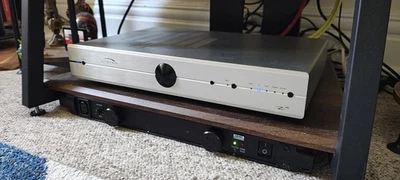 Myryad Z142 integrated Amplifier With MM Phono Stage And Remote - Image 1 of 4