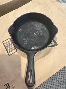 Numero 4 Griswold Piccolo Blocco Logo 702 A Padella in Ghisa - Foto 1 di 8