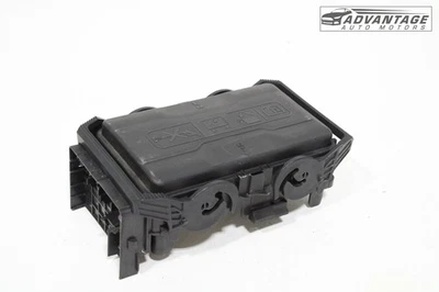 2016-2025 CHEVROLET MALIBU 1.5L ENGINE ROOM FUSE RELAY JUNCTION BOX OEM - Image 1 of 4