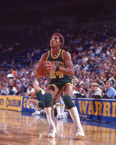 Seattle Supersonics DENNIS JOHNSON Glossy 8x10 Photo Print Poster HOF 2010 Cover