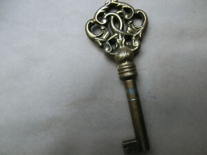 Stary klucz - piękny stary klucz meblowy - klucz do szafki - klucz pusty
