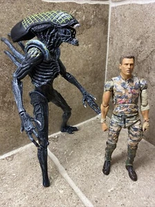 NECA Aliens Corporal Dwayne Hicks & Xenomorph Actionfigur - Bild 1 von 9
